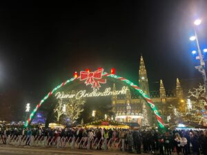 Read more about the article JEDNODNIOWY JARMARK ADWENTOWY 2025 🚌🎄☃️WIEDEŃ  – klasyka gatunku ☃️🎄🧑🎄 📆 23.11.2025