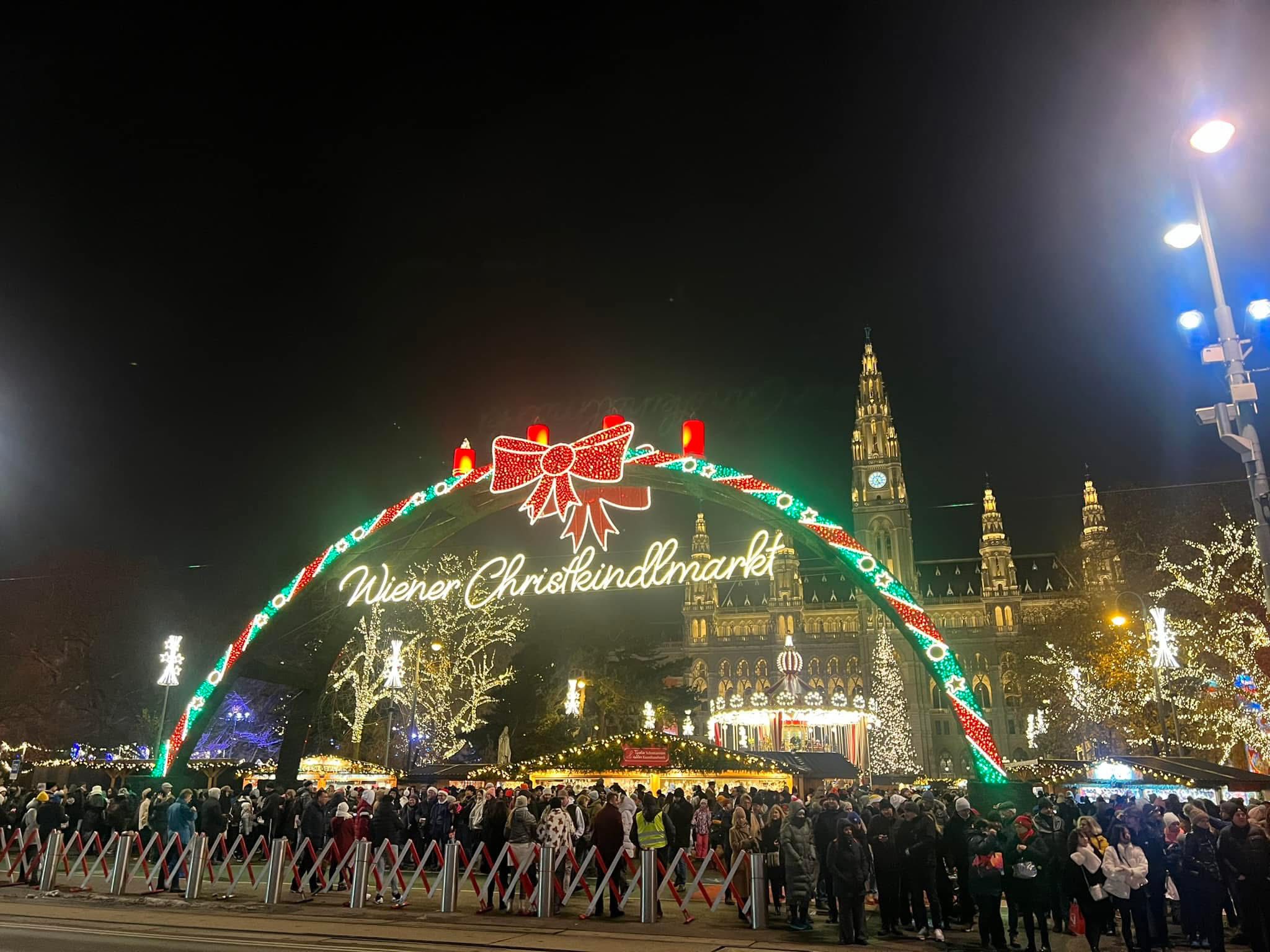 Read more about the article JEDNODNIOWY JARMARK ADWENTOWY 2025 🚌🎄☃️WIEDEŃ  – klasyka gatunku ☃️🎄🧑🎄 📆 23.11.2025