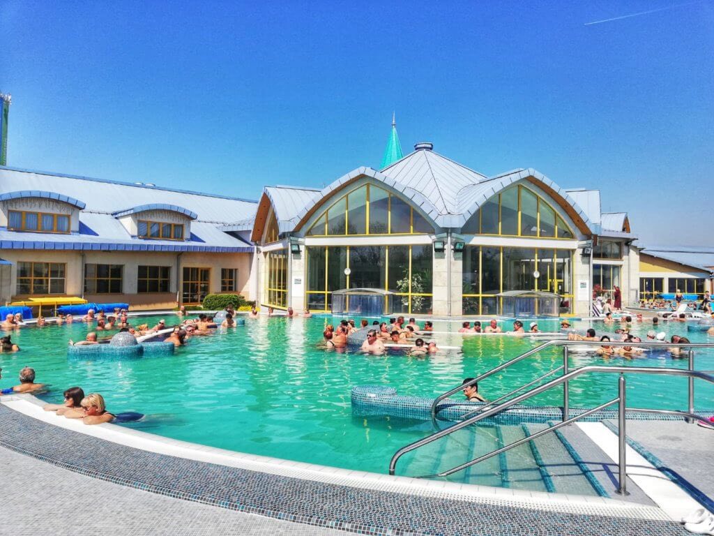 Read more about the article Baseny termalne na Węgrzech + Bratysława   Termin: 21.02-22.02.2026